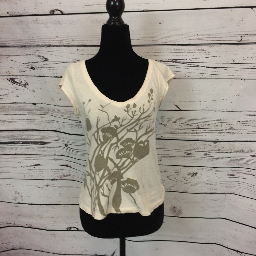 Ayres graphic tee size Small